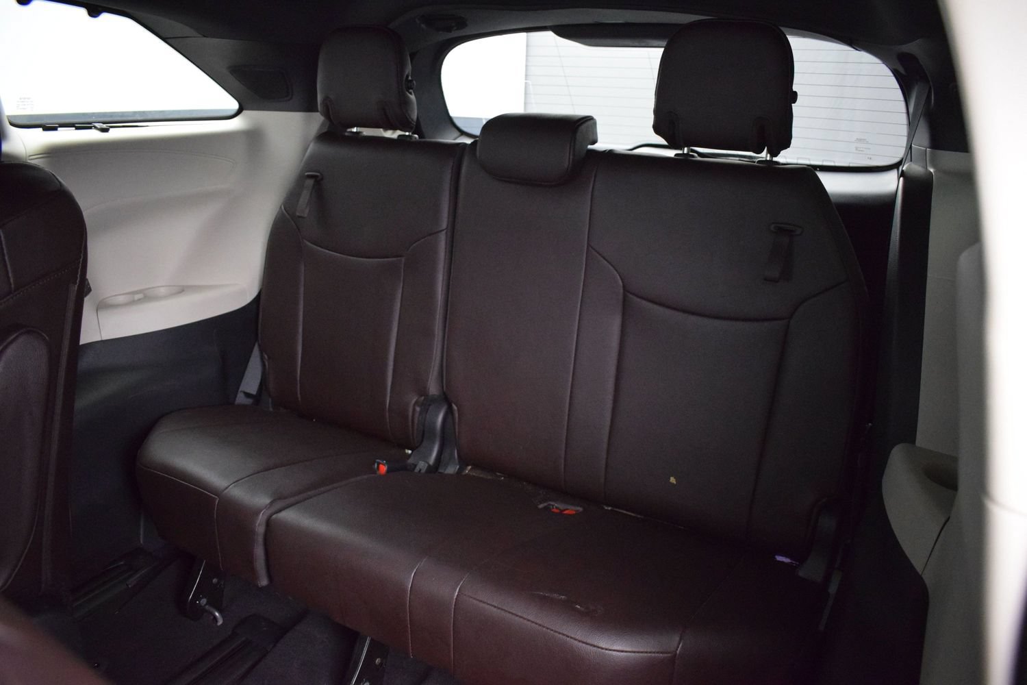 Used 2024 Toyota Sienna Platinum AWD/4WD image 14