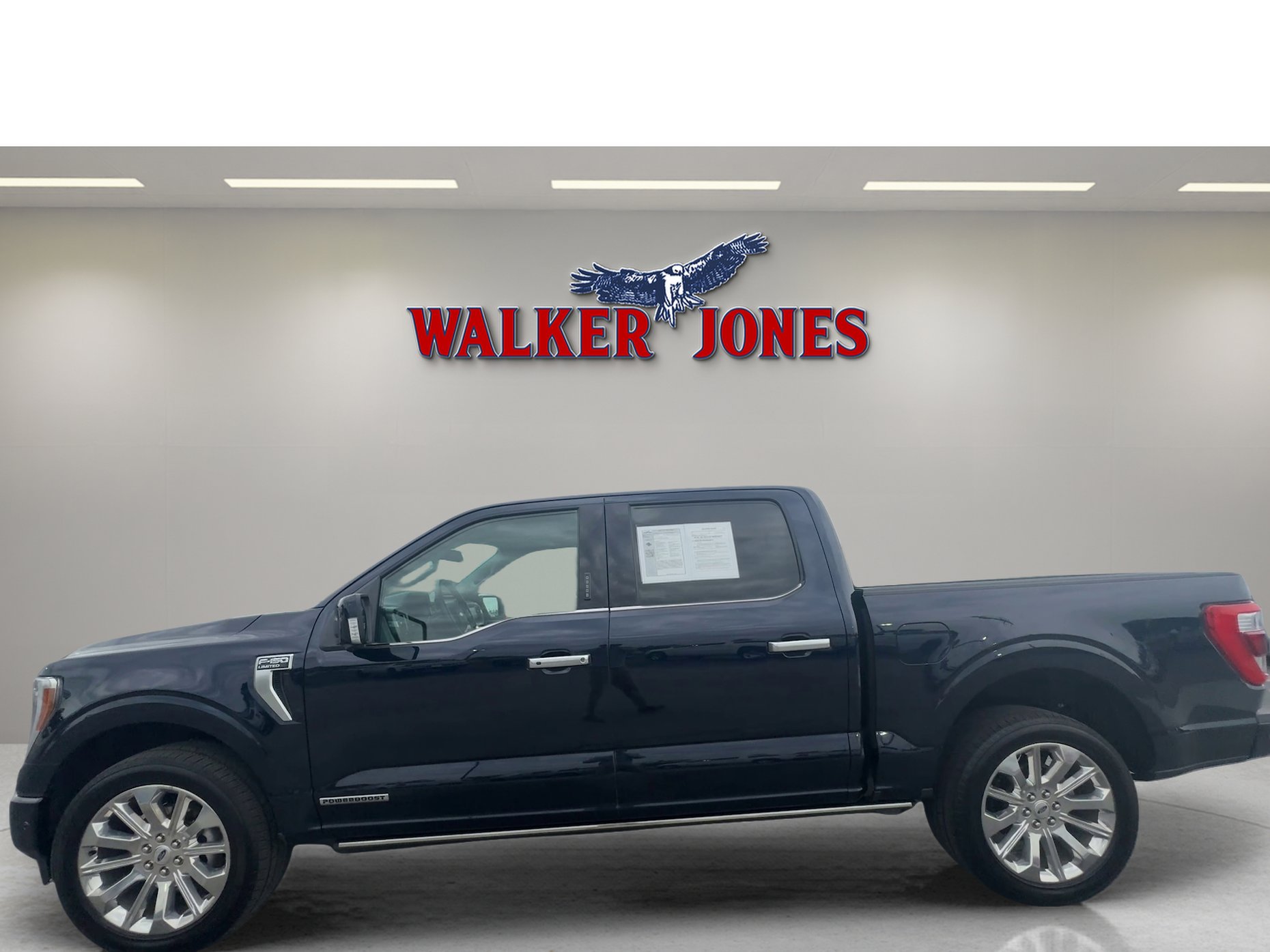 Used 2023 Ford F150 Limited image 3