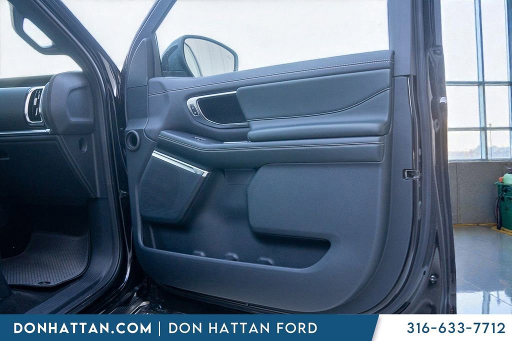 New 2026 Ford Expedition Max Platinum w/ Stealth Appearance Package AWD/4WD image 26