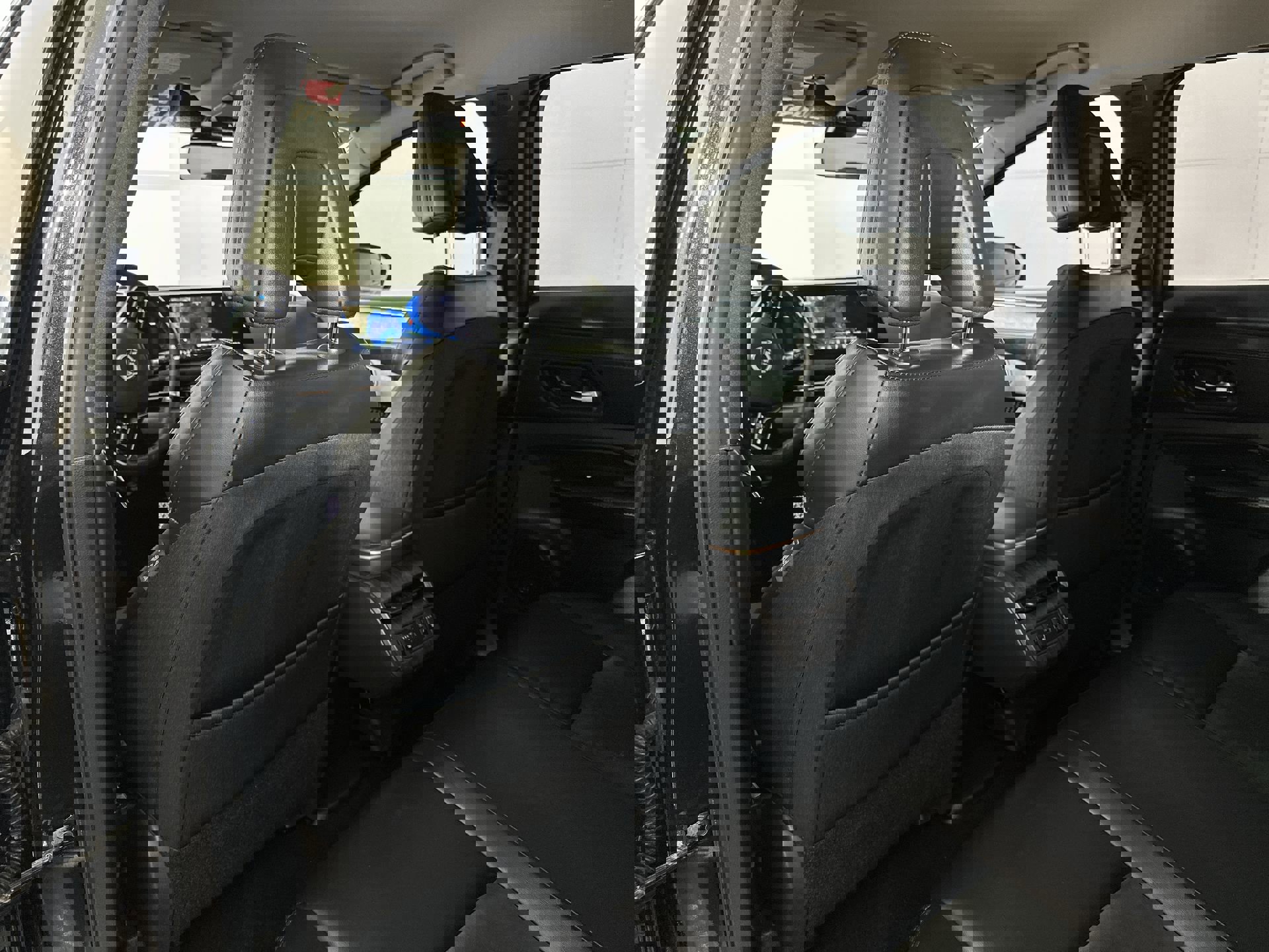 Certified 2023 Nissan Ariya AWD image 28