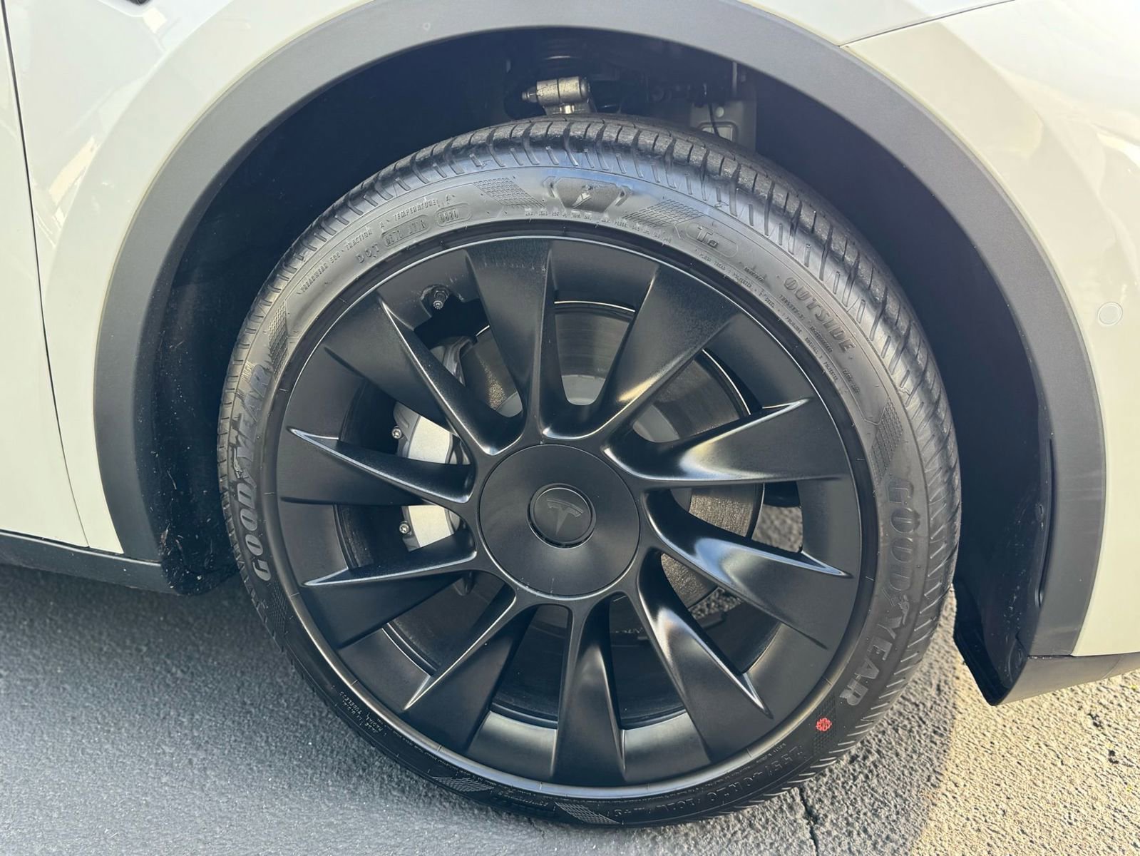 Used 2020 Tesla Model Y Long Range AWD/4WD image 24