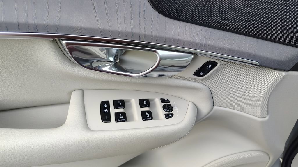 New 2026 Volvo XC90 T8 Ultra image 10