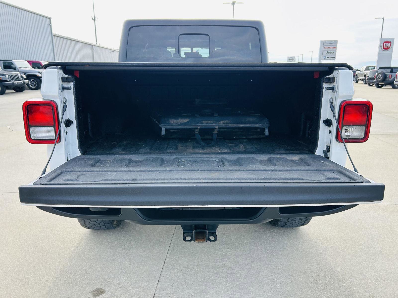 Used 2022 Jeep Gladiator Sport image 23