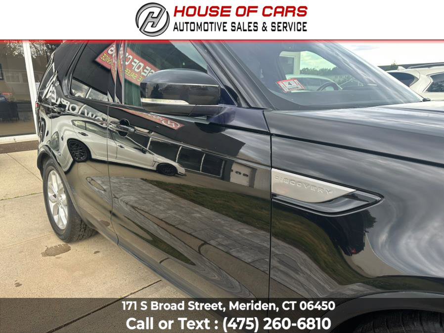 Used 2017 Land Rover Discovery SE image 21