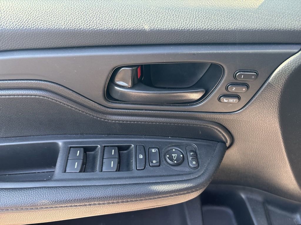 Used 2024 Honda Odyssey EX-L image 18