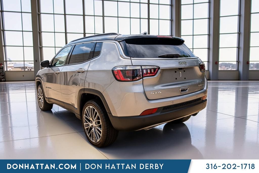 Used 2023 Jeep Compass Limited w/ Elite Group AWD/4WD image 32