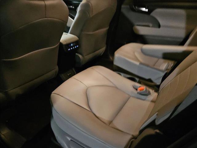 New 2026 Toyota Highlander XLE AWD/4WD image 15