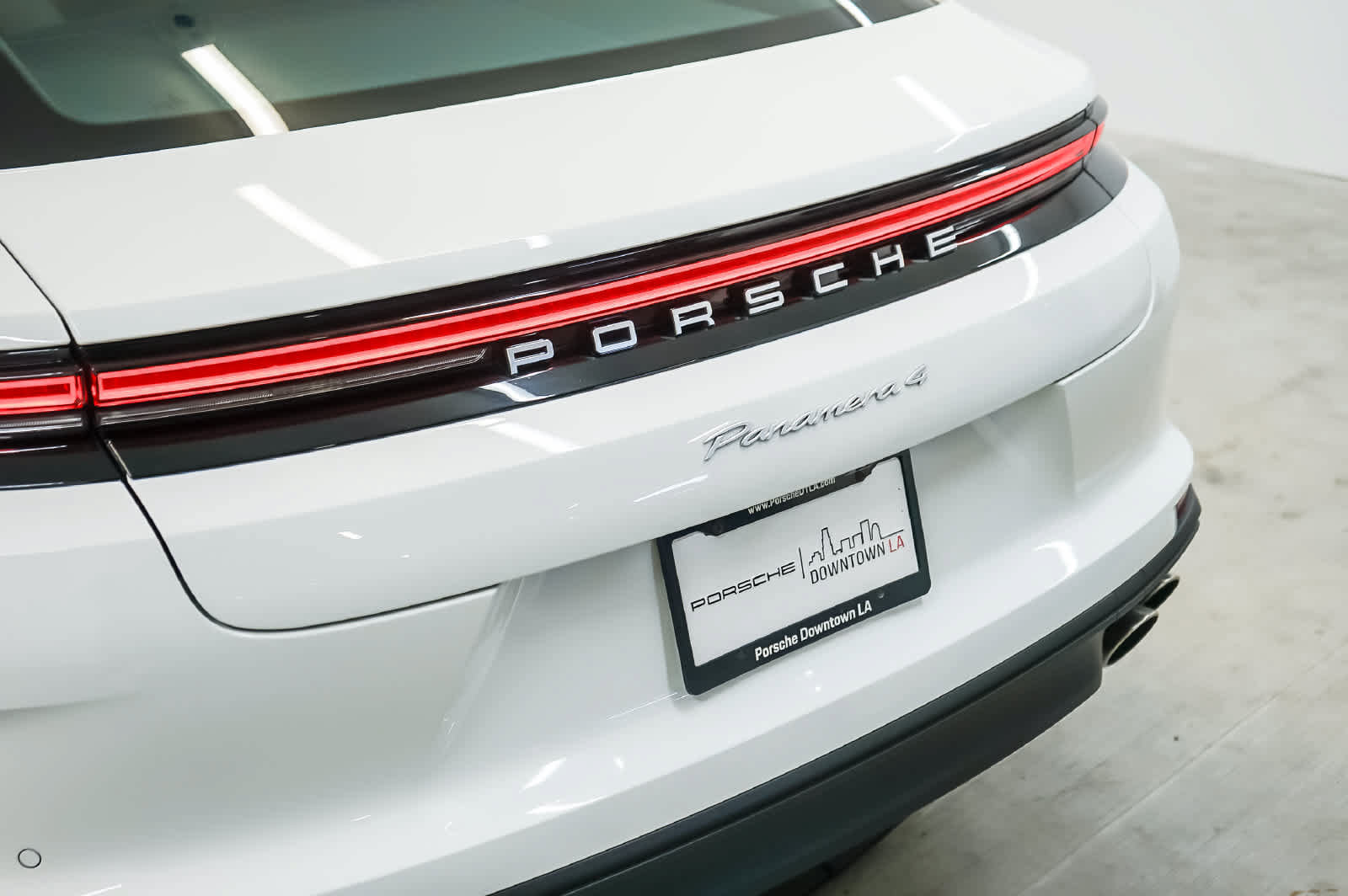 Certified 2025 Porsche Panamera 4 AWD/4WD image 12