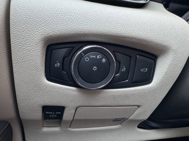 Used 2017 Lincoln Continental Select w/ Climate Package image 22