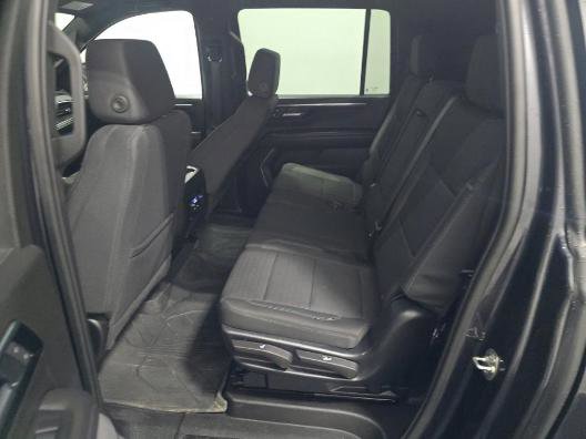 Used 2025 Chevrolet Suburban LS image 11