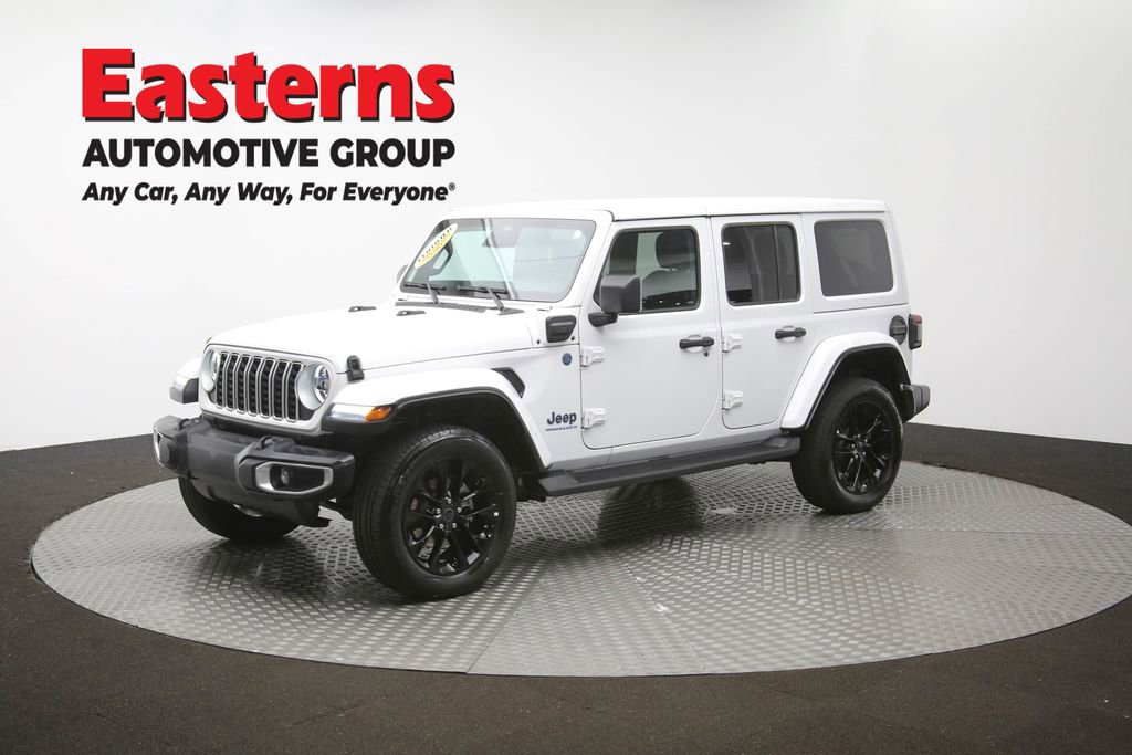 Used 2025 Jeep Wrangler Unlimited Sahara AWD/4WD image 52