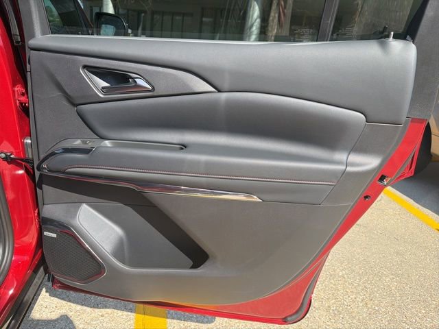New 2026 Chevrolet Traverse RS w/ LPO, Floor Liner Package AWD/4WD image 30