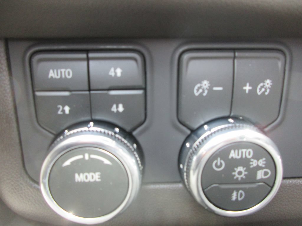 New 2026 GMC Yukon XL Elevation w/ Elevation Premium Package AWD/4WD image 18
