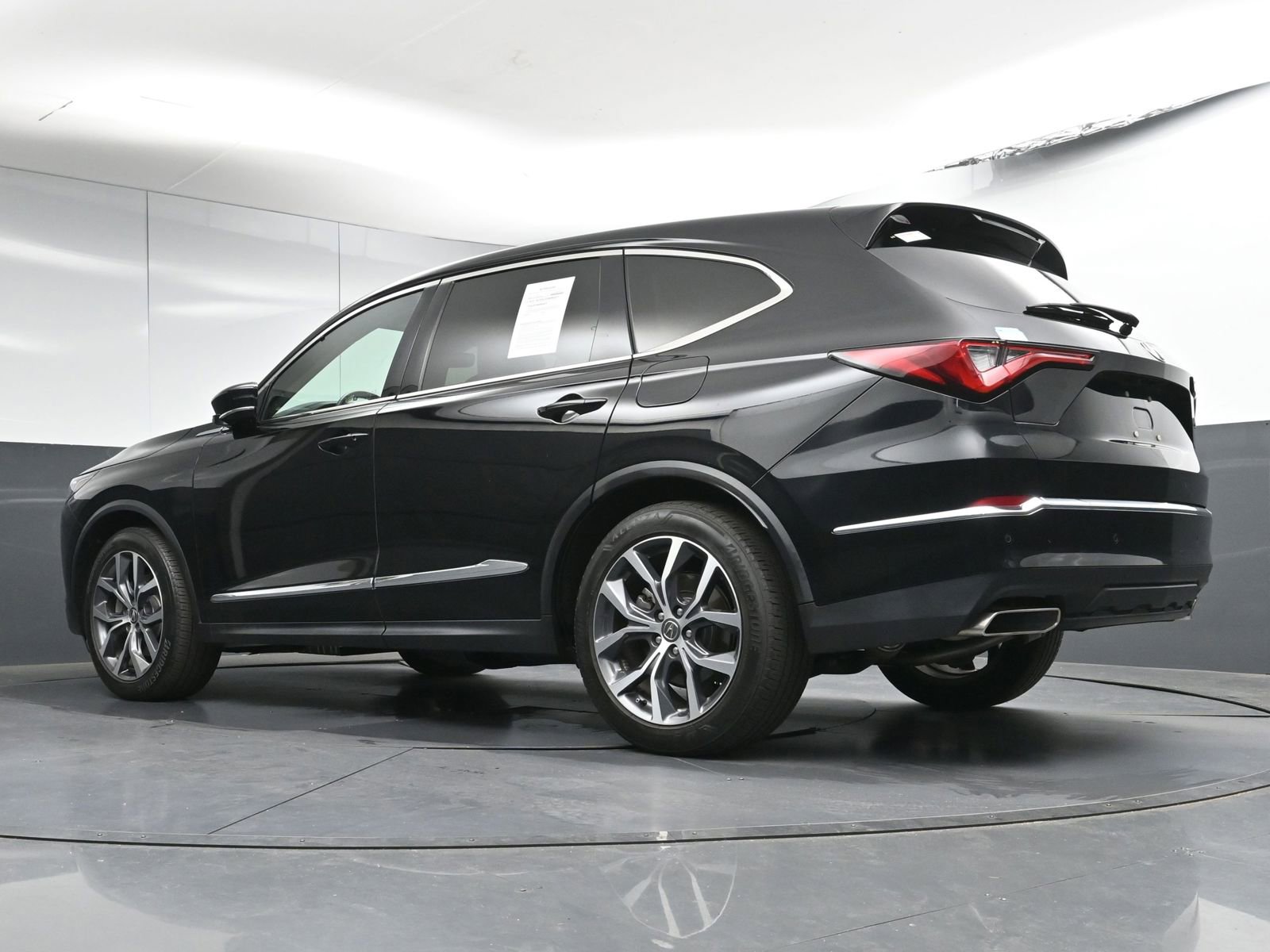 Used 2023 Acura MDX FWD w/ Technology Package image 29