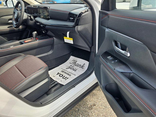 New 2025 Nissan Kicks SR w/ SR Premium Package image 11