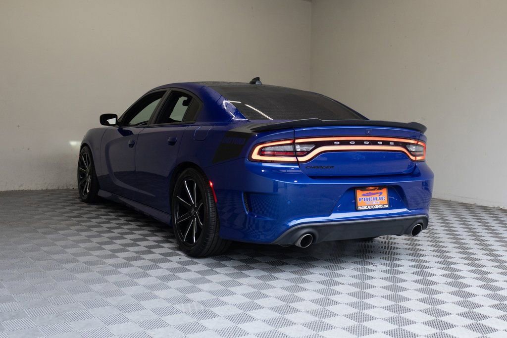 Used 2018 Dodge Charger R/T image 14