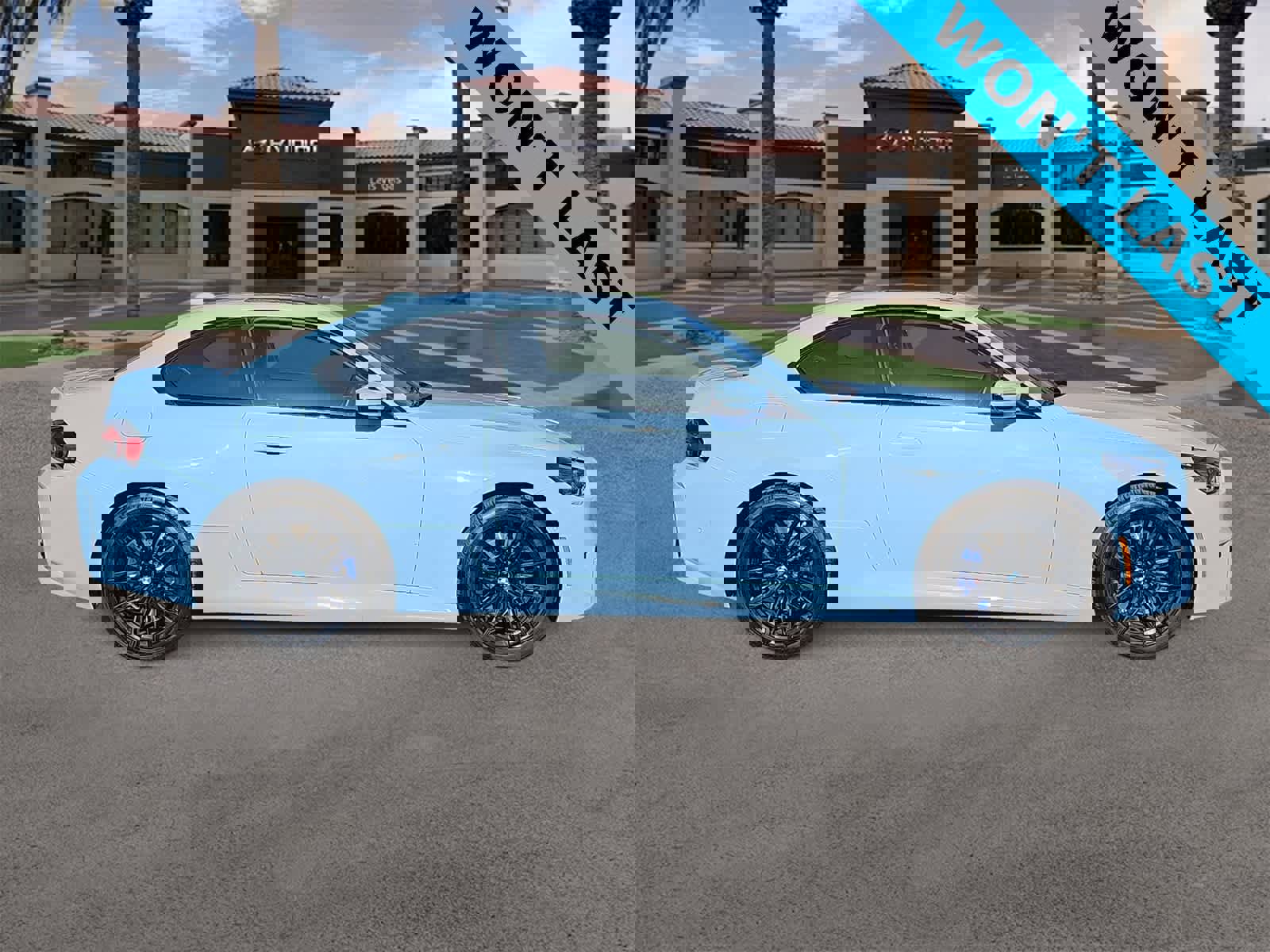 Used 2024 BMW M2 w/ Lighting Package image 9