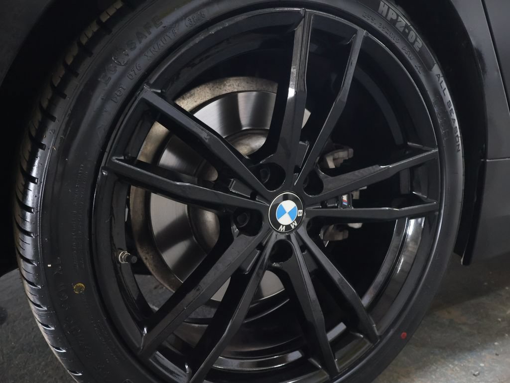 Used 2022 BMW 330i Sedan w/ M Sport Package RWD image 32