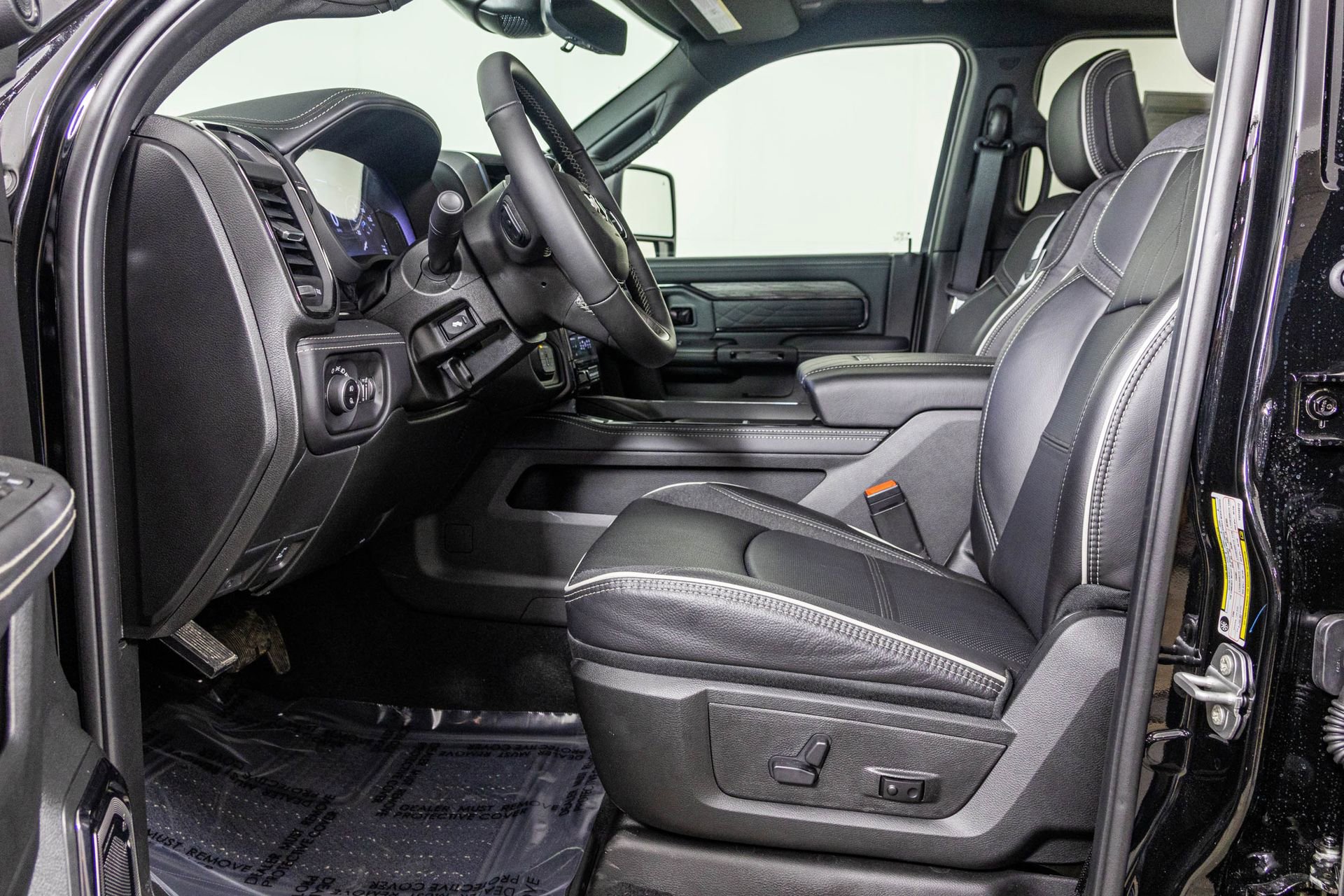 New 2026 RAM 3500 Limited image 24