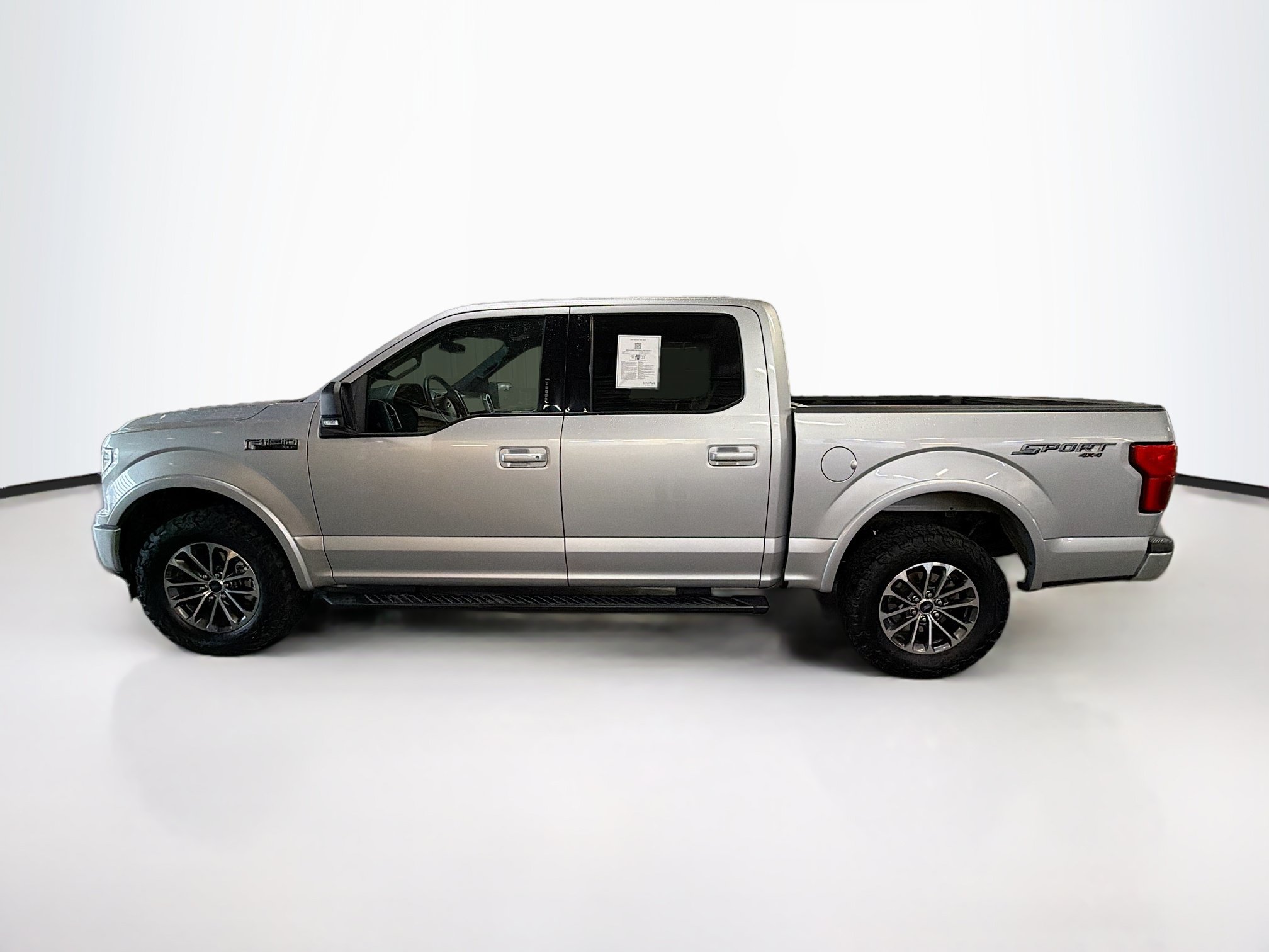 Used 2019 Ford F150 XLT w/ Equipment Group 302A Luxury AWD/4WD image 4