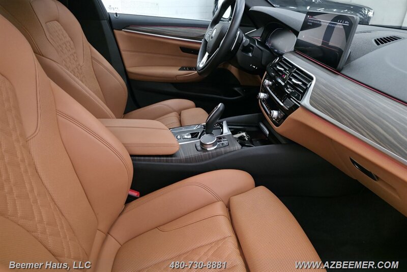 Used 2023 BMW 530i w/ Convenience Package RWD image 36