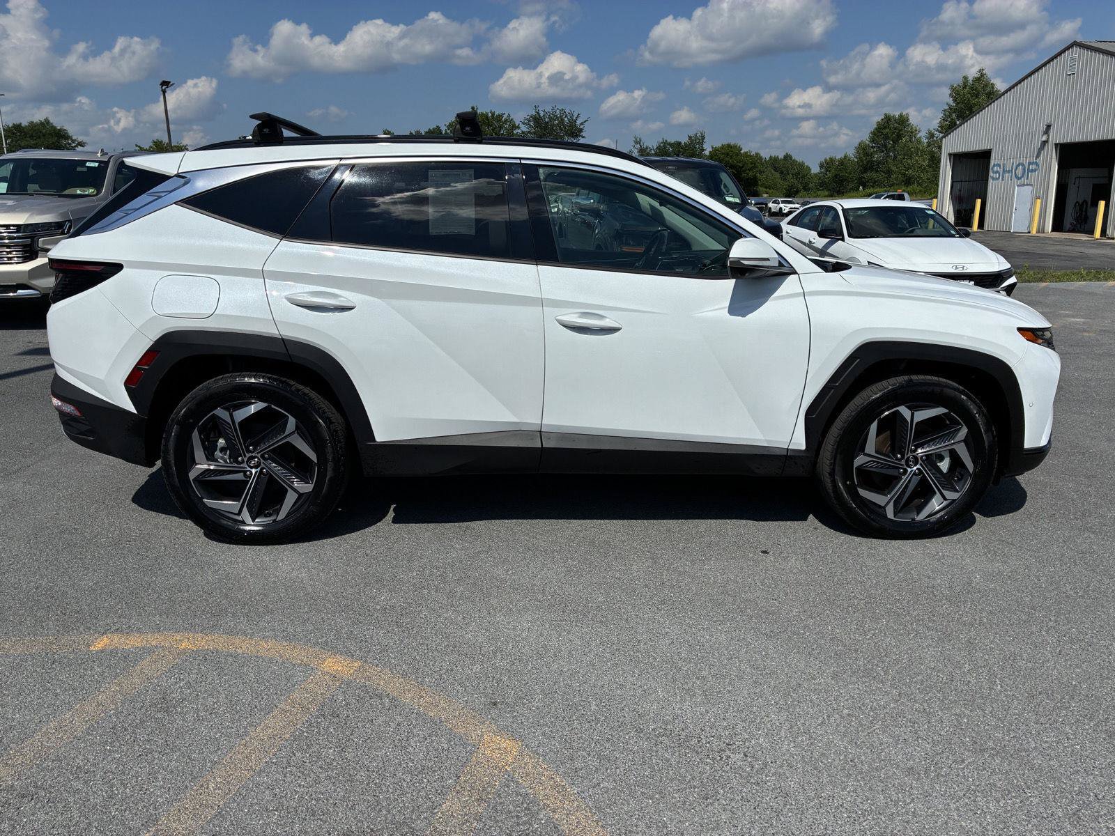 Used 2024 Hyundai Tucson Limited AWD/4WD image 8