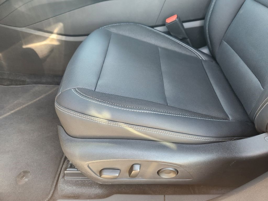 Used 2024 Chevrolet Blazer EV LT image 24