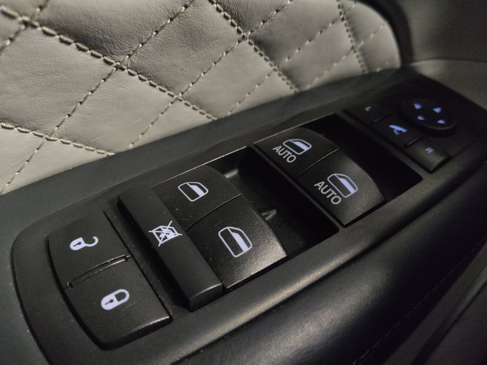 Used 2017 Jeep Grand Cherokee Summit AWD/4WD image 27