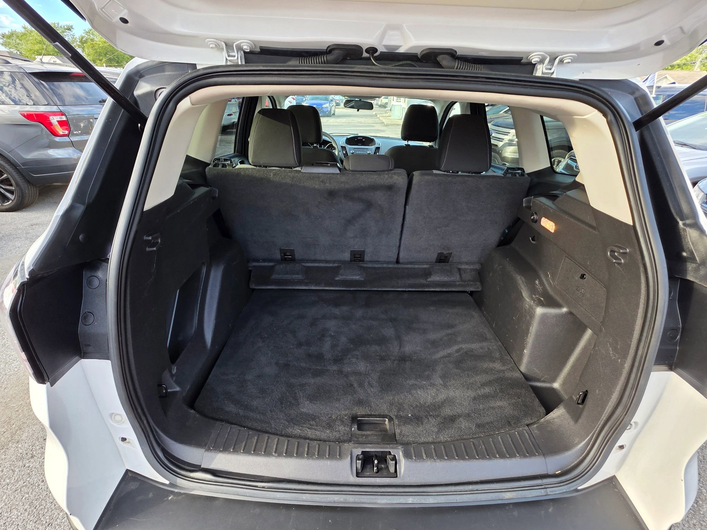 Used 2017 Ford Escape SE image 18