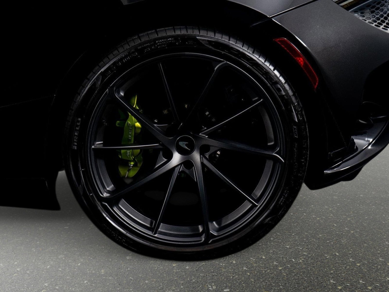 Used 2024 McLaren 750S Spider image 19