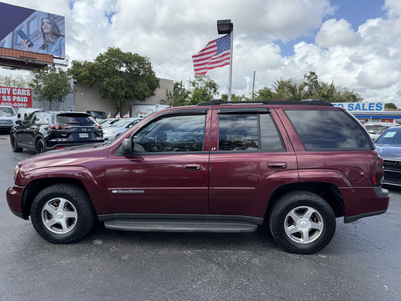 Used 2004 Chevrolet TrailBlazer LT w/ LT Preferred Equipment Group image 3
