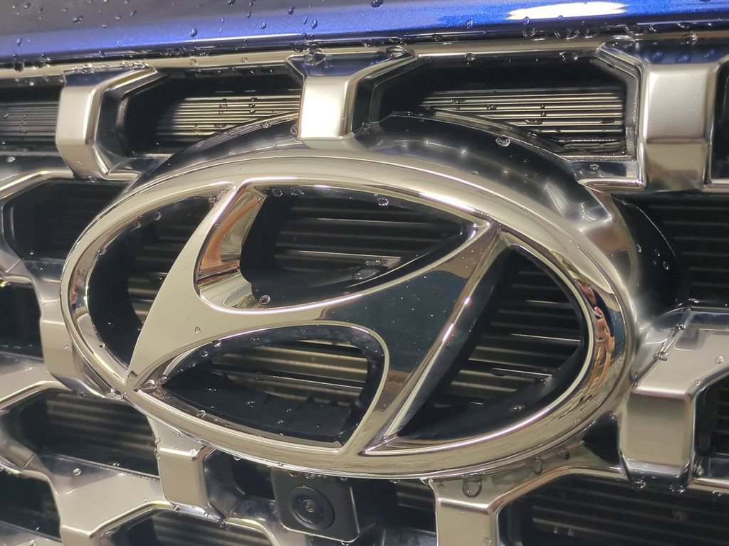 Used 2023 Hyundai Santa Fe SEL w/ Premium Package FWD image 13