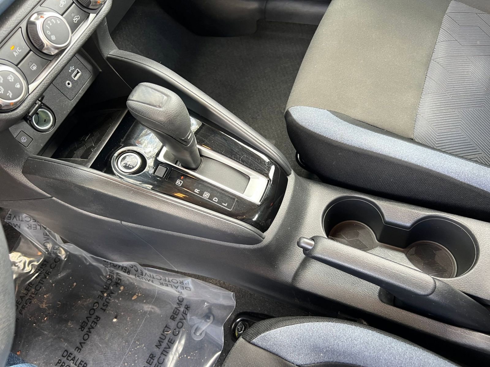 Used 2025 Nissan Versa SV FWD image 38