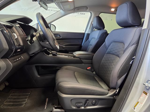 Used 2025 Nissan Pathfinder SV AWD/4WD image 6
