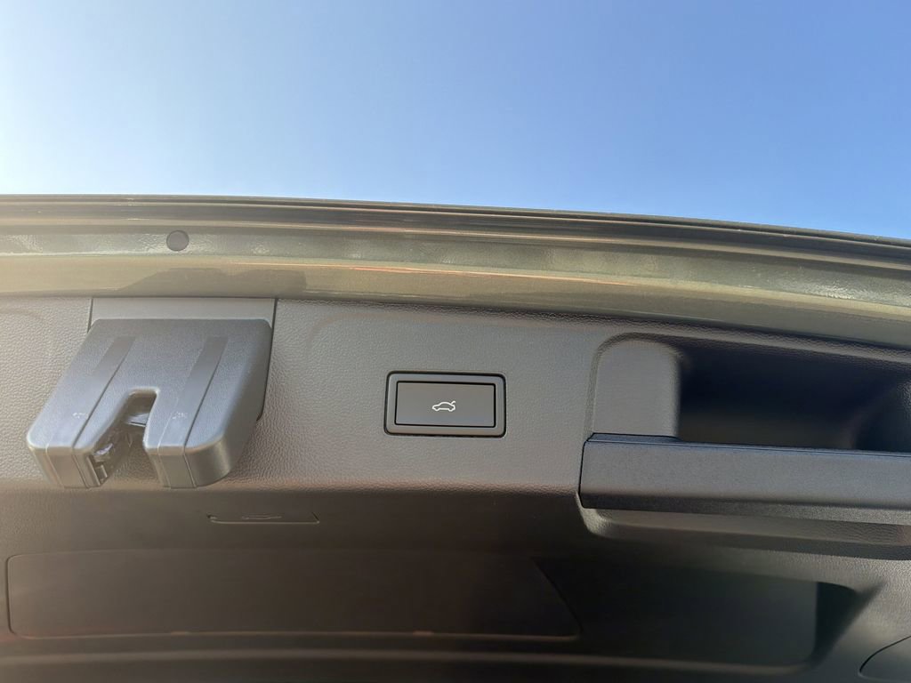 New 2026 Volkswagen Atlas SEL image 16