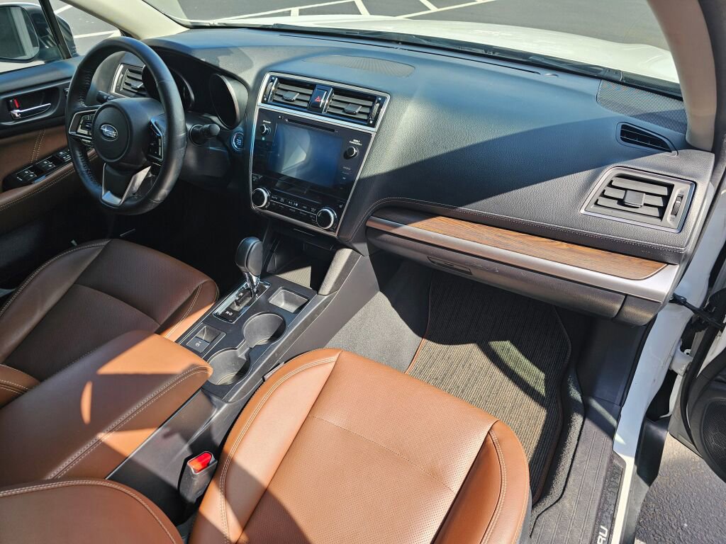 Used 2019 Subaru Outback 2.5i Touring w/ Popular Package #3A AWD/4WD image 12
