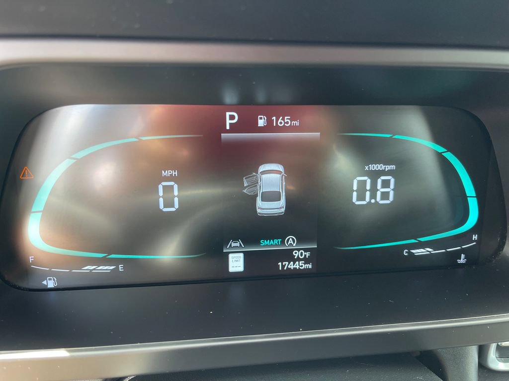Used 2025 Hyundai Elantra SE FWD image 18
