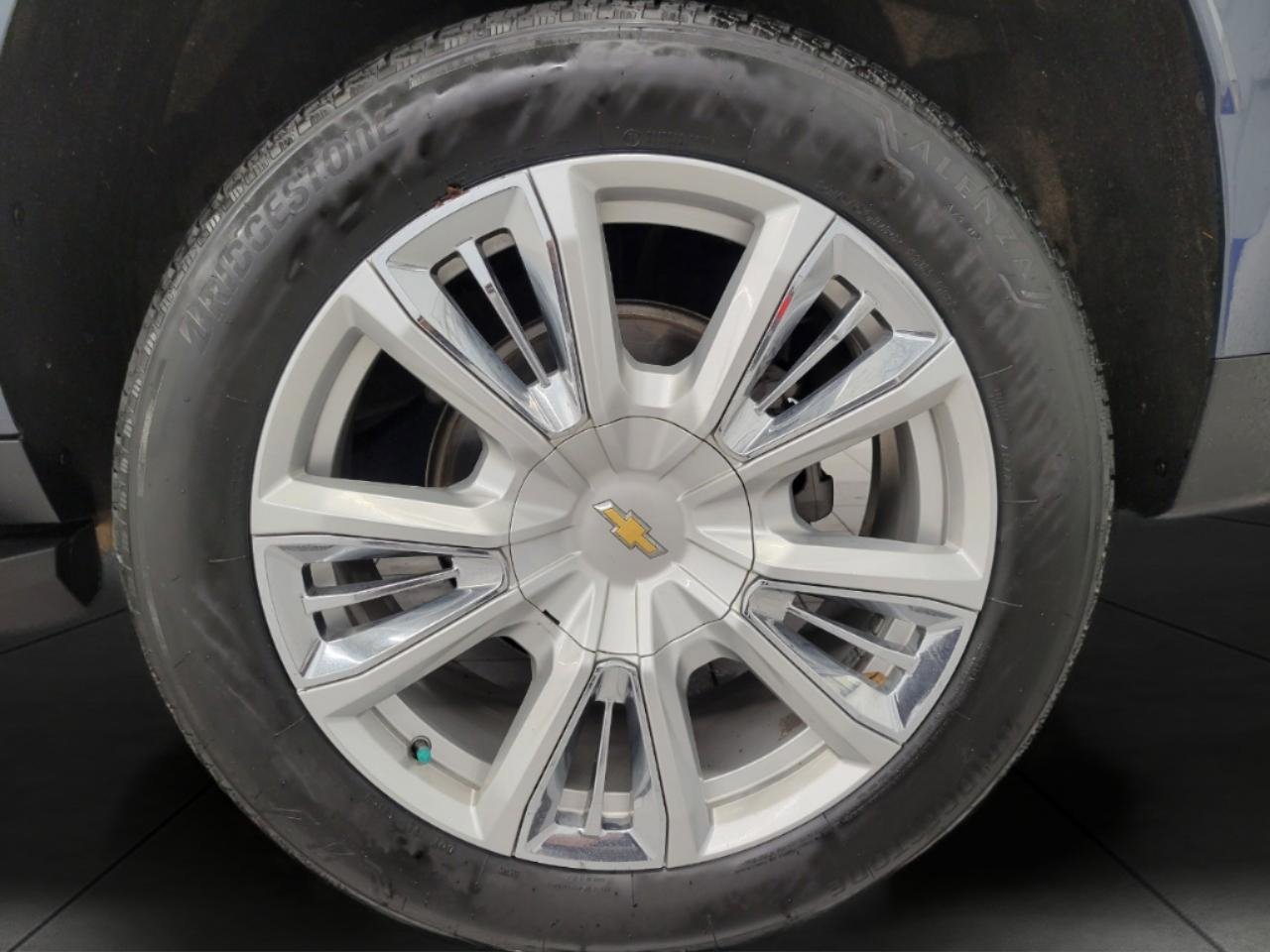 Used 2021 Chevrolet Suburban High Country AWD/4WD image 4