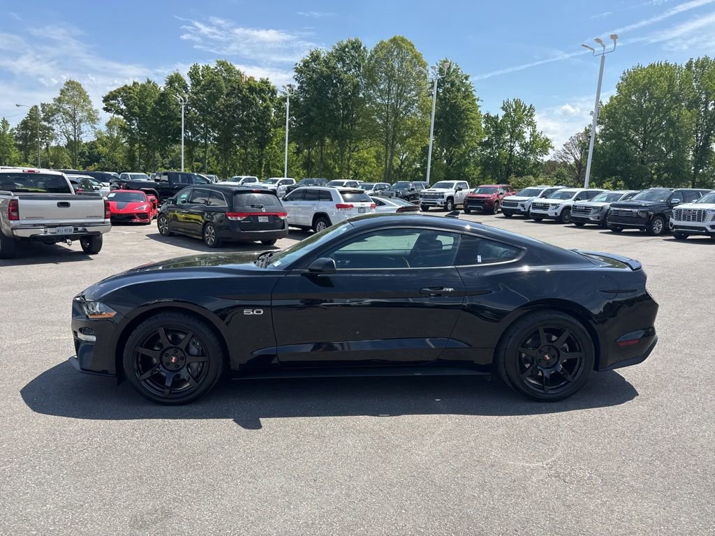 Used 2022 Ford Mustang GT w/ Equipment Group 301A RWD image 2