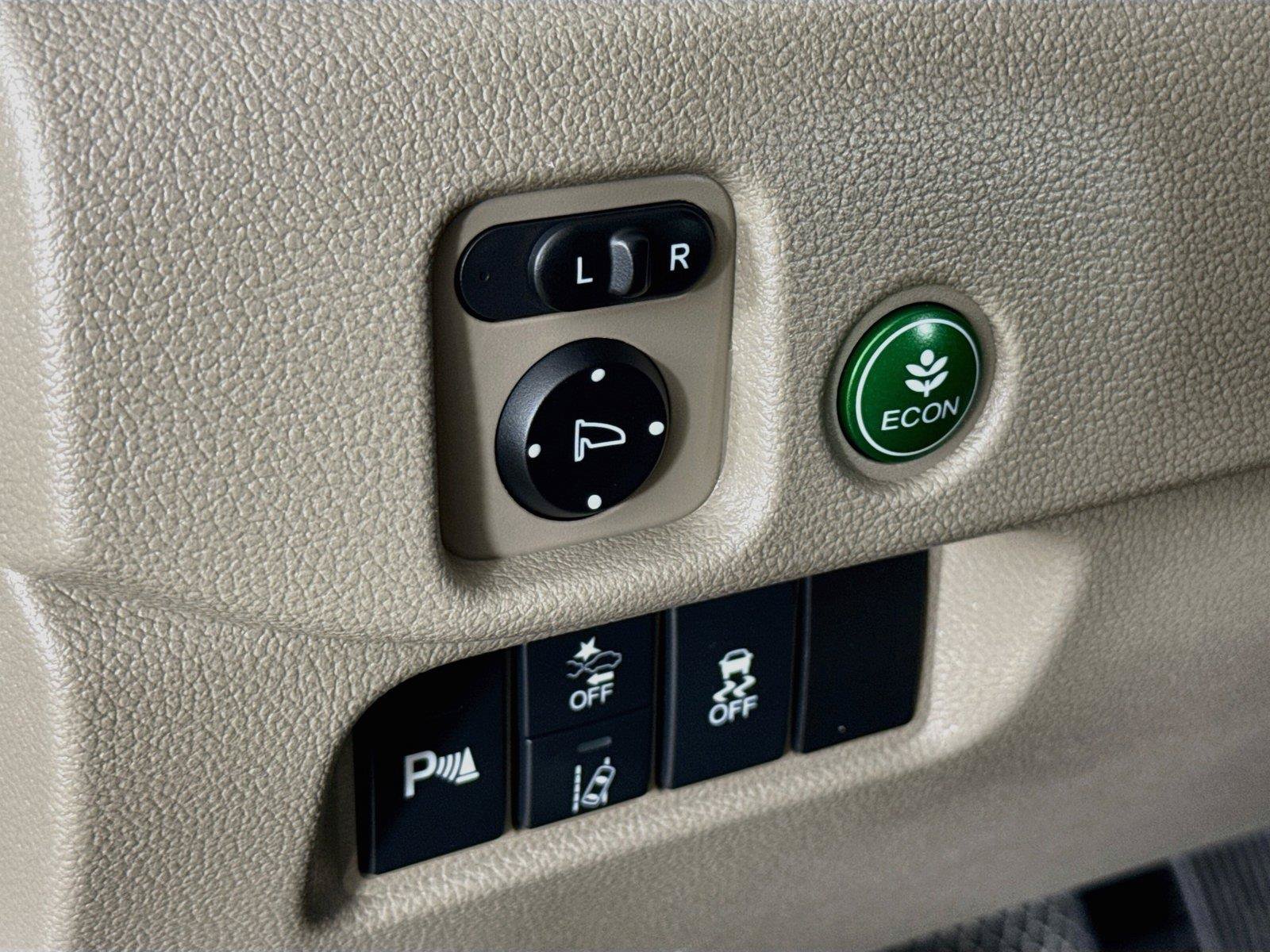 Used 2021 Honda Pilot Touring image 16