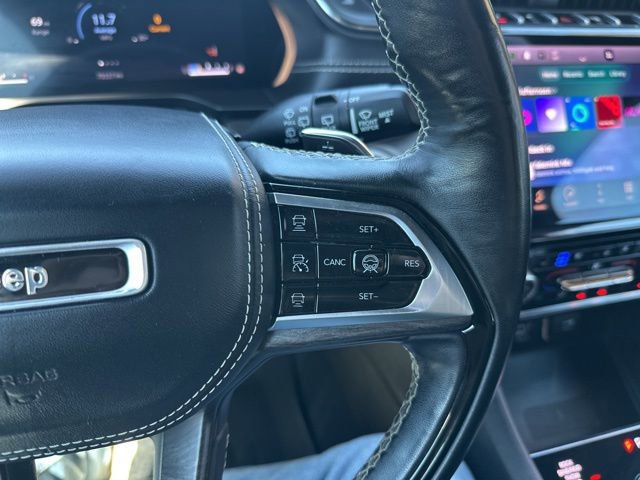 Used 2022 Jeep Grand Cherokee L Overland w/ Advanced Protech Group III AWD/4WD image 27
