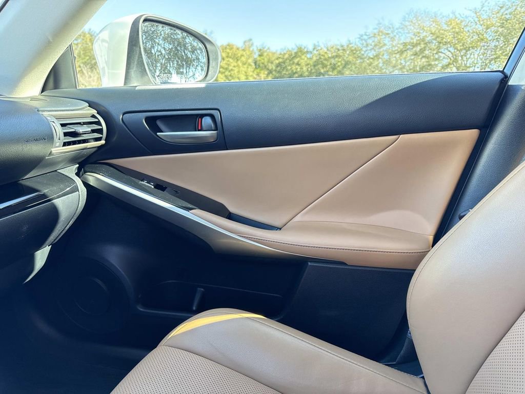 Used 2017 Lexus IS 200t image 22
