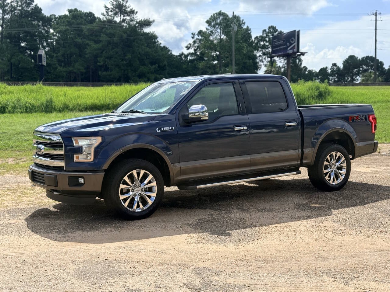 Used 2015 Ford F150 Lariat w/ Equipment Group 502A Luxury AWD/4WD image 1