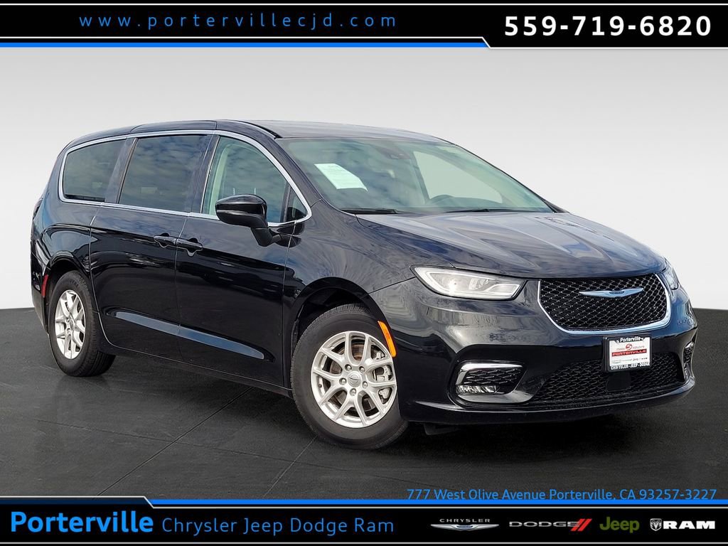 Used 2023 Chrysler Pacifica Touring-L