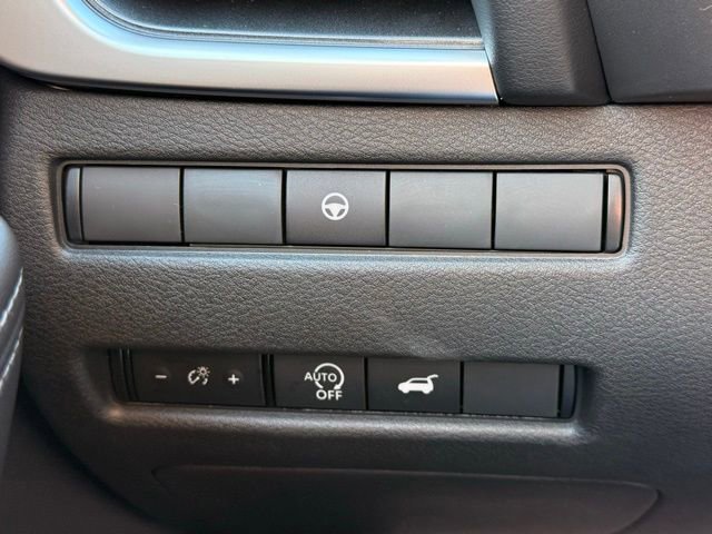 New 2026 Nissan Rogue SV image 32