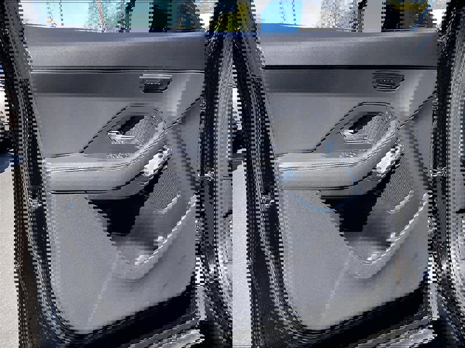 Used 2024 Jaguar E-PACE R-Dynamic SE image 24