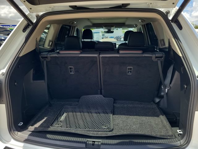 Used 2024 Volkswagen Atlas Peak Edition SEL AWD/4WD image 7