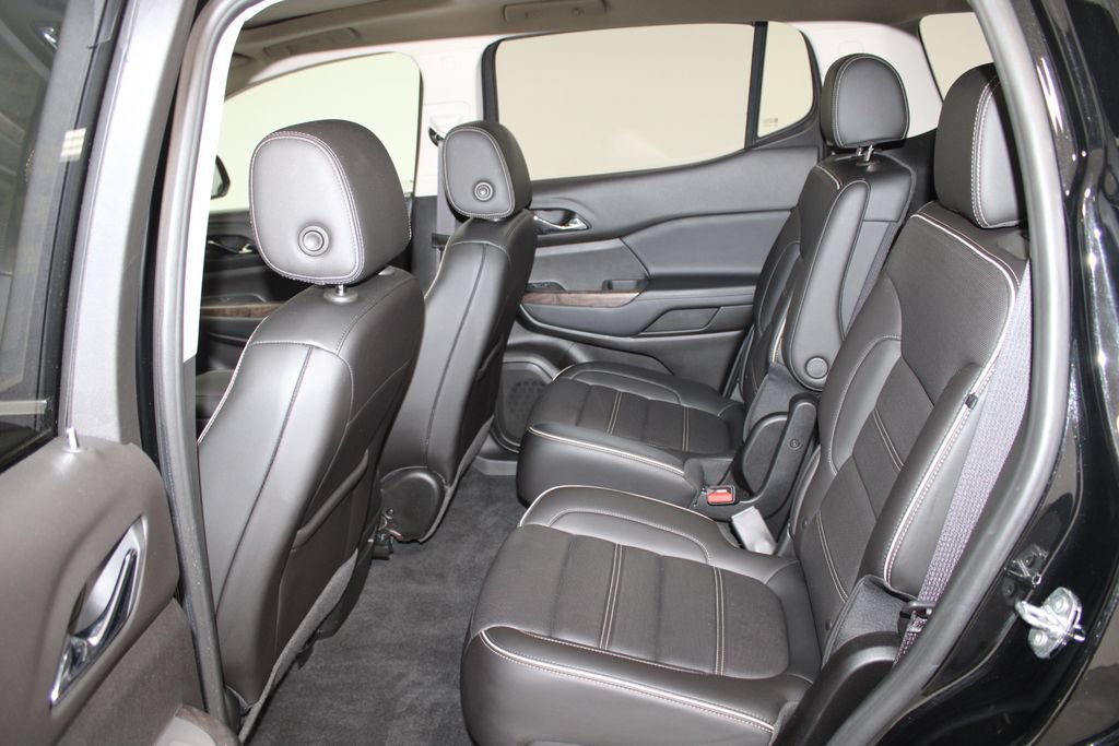 Used 2021 GMC Acadia Denali w/ Denali Technology Package FWD image 22