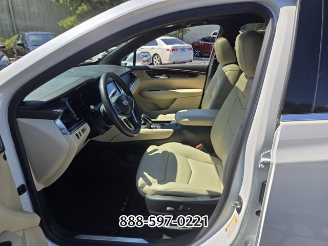 Used 2018 Cadillac XT5 Luxury w/ Driver Awareness Package FWD image 10