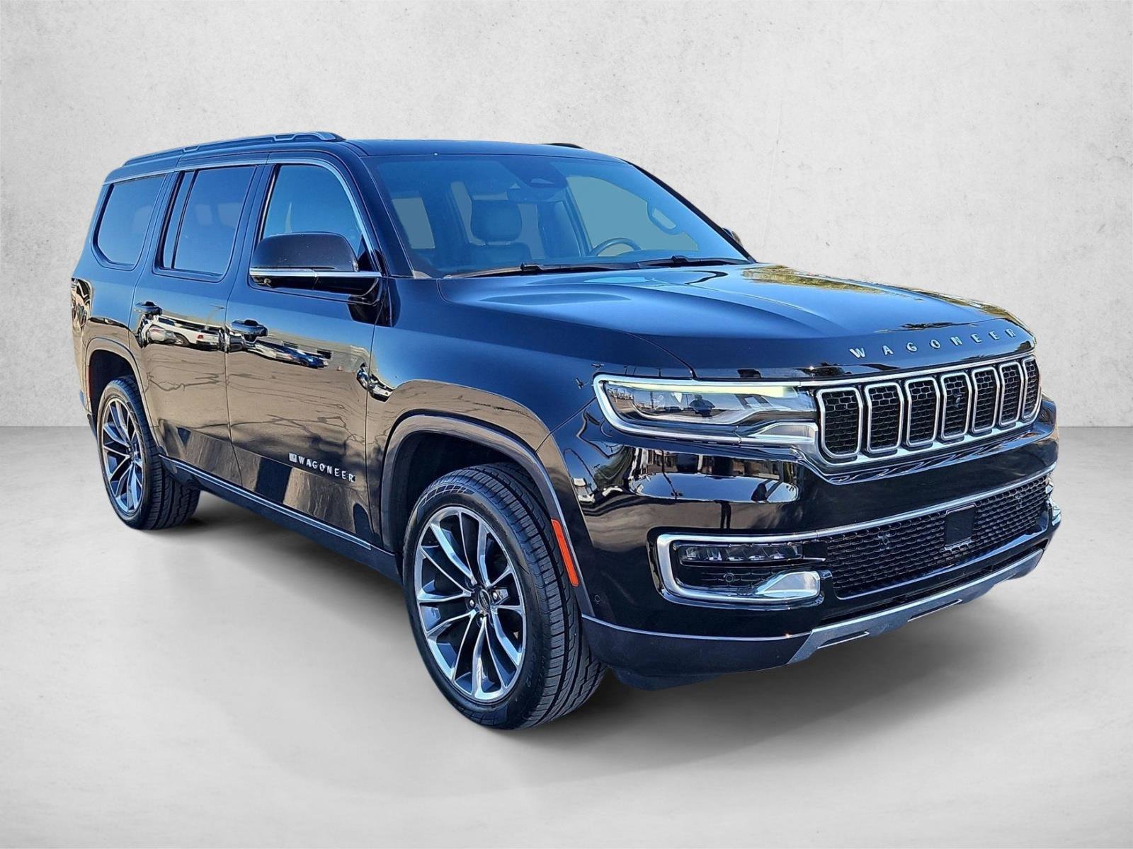 Used 2022 Jeep Wagoneer Series III w/ Premium Group I RWD image 3